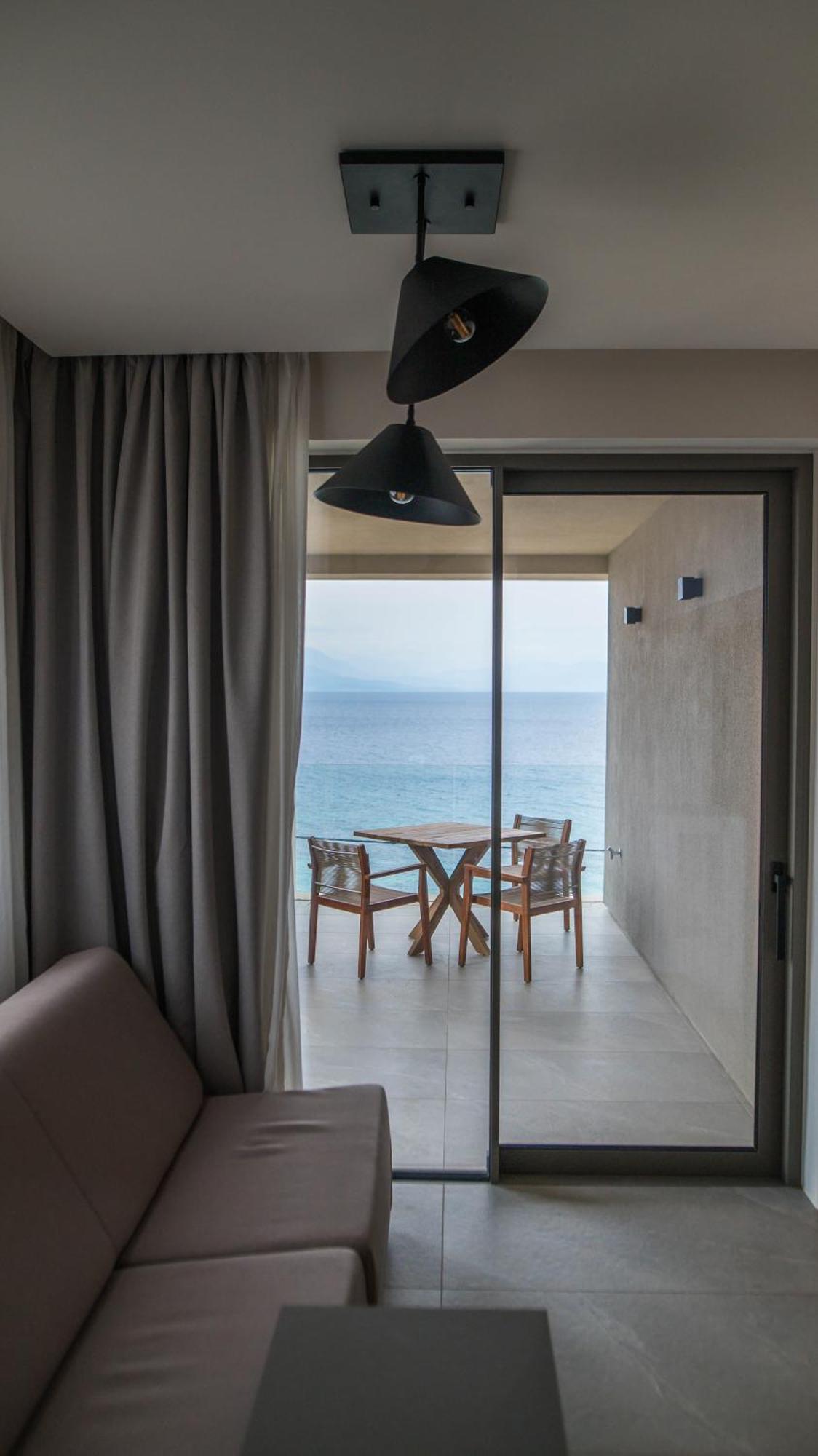 Alissachni Seaside Hotel Derveni Extérieur photo